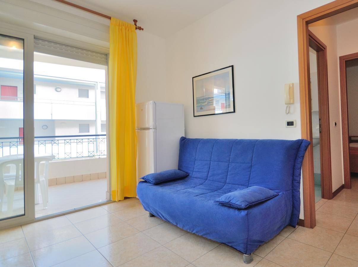 Residence Millennium Bibione Bagian luar foto