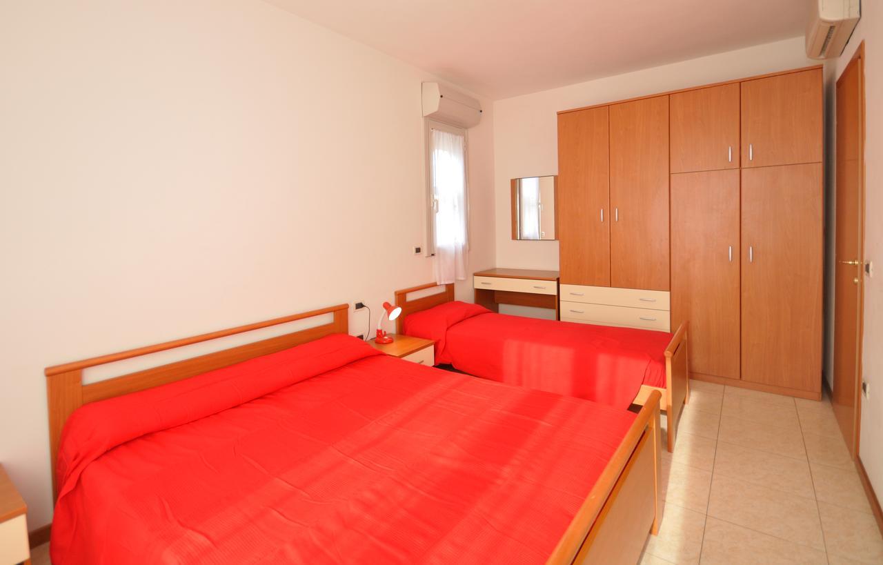 Residence Millennium Bibione Bagian luar foto