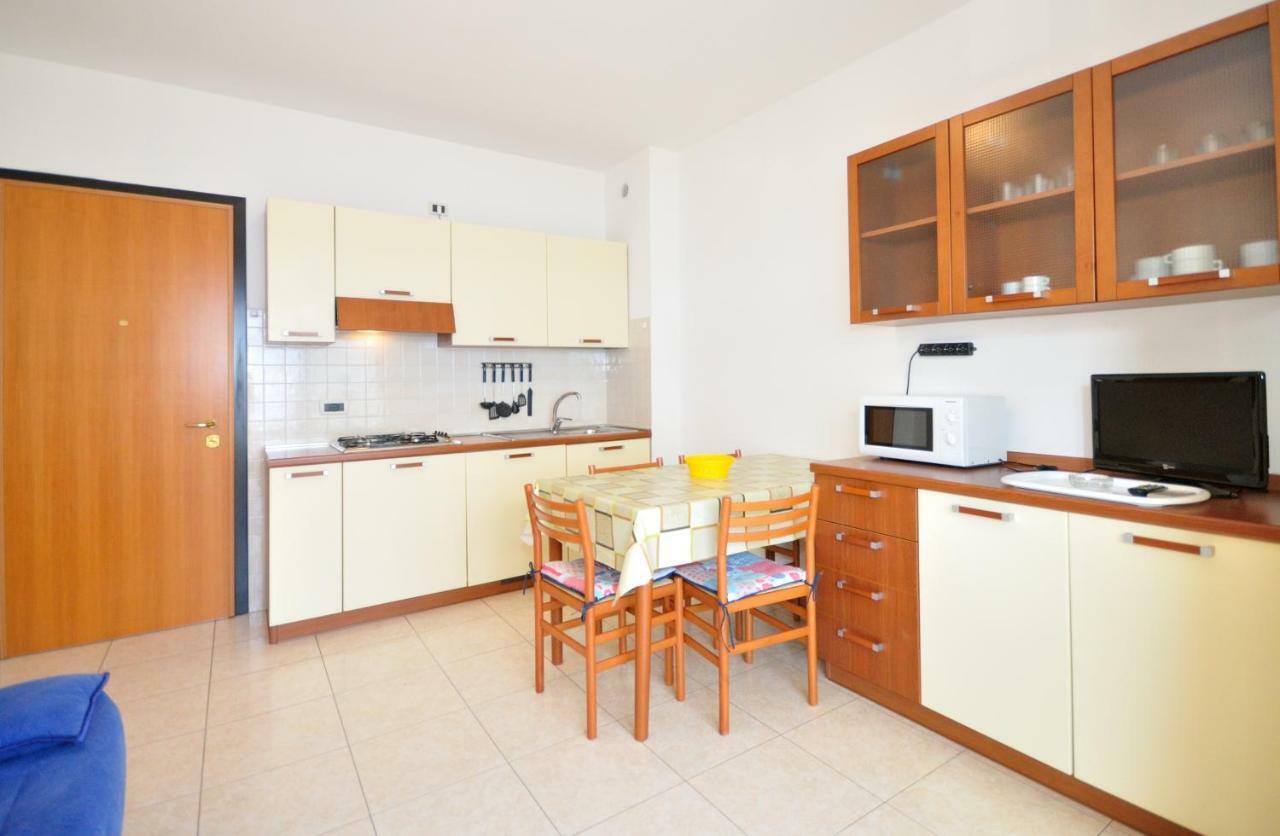 Residence Millennium Bibione Bagian luar foto